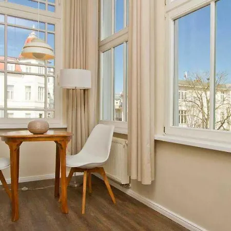 Anna Bansin, 5 Saphir