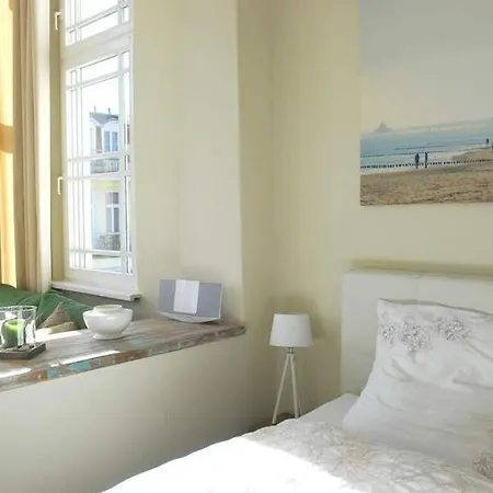 Anna Bansin, 5 Saphir *