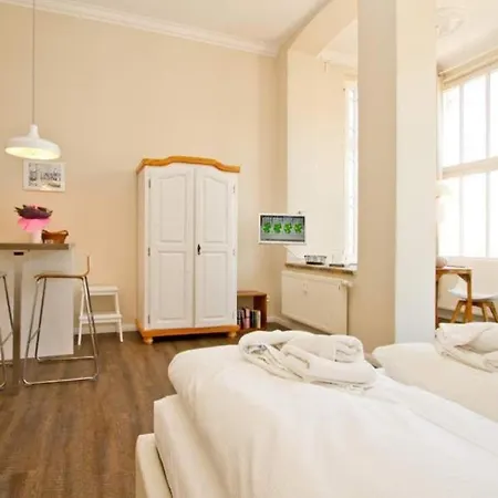 아파트 Anna Bansin, 5 Saphir *